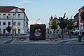 Tábor, sculptuur tegenover de Billa supermarkt IMG 6347 2018-08-01 20.10