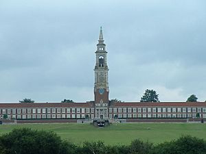 Archivo:The School - geograph.org.uk - 241141