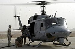 Archivo:US Marine Corps UH-1N Huey helicopter