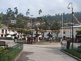 Archivo:Andahuaylas Central Plaza