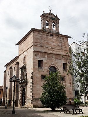 Archivo:Capilla de los Dolores anexa al Palacio de Miranda-Valdecarzana, Grado, Asturias
