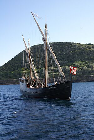 Archivo:Caravela Vera Cruz a entrar no Porto de Pipas, festas São Joaninas, 2008, Angra do Heroísmo, ilha Terceira, Açores