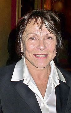 Archivo:Claire Bloom at the STR Theatre Book Prize ceremony on 18 May 2011 at the Drury Lane Theatre, London