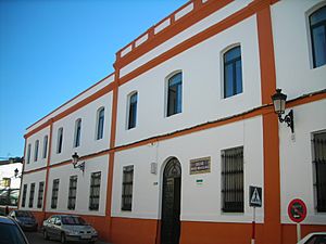 Archivo:Colegio María Inmaculada Zafra