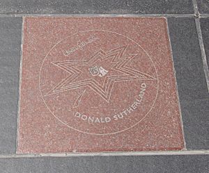 Archivo:Donald Sutherland Star on Canada's Walk of Fame