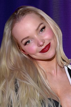 Archivo:Dove Cameron 2019 by Glenn Francis
