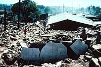 Archivo:GuateQuake1976Patzicia