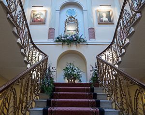 Archivo:Interior Staircase of Brocket Hall, Hatfield, Hertfordshire-geograph-5195381-by-Christine-Matthews