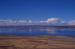 Archivo:Lago Titicaca 001