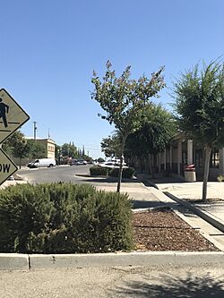Main St. in San Joaquin, CA.jpg