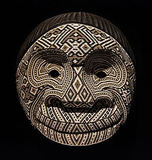 Archivo:Mask used on folk ritual Kamentsa on Chaquiras indigenous people of Colombia
