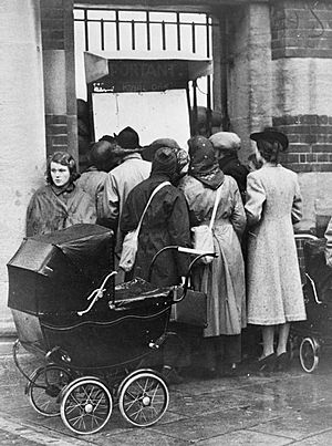 Archivo:Ministry of Information Second World War Press Agency Print Collection HU2687