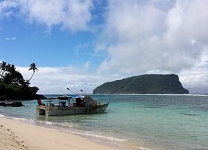 Archivo:Nu'utele island seen from Lalomanu beach, Upolu, Samoa - August 2016