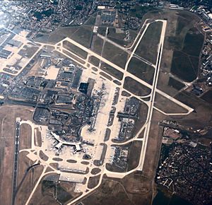 Archivo:Orly Airport P1190137
