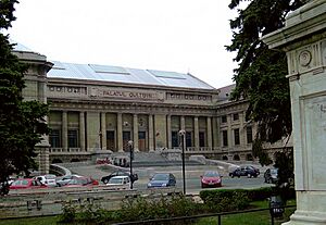 Archivo:Ploiesti Palatul