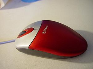 Archivo:Red computer mouse