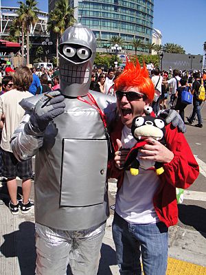 Archivo:San Diego Comic-Con 2011 - Bender, Fry, and Nibbler from Futurama (5993391442)