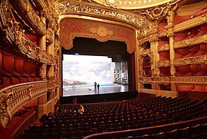 Archivo:Scène de l'opéra Garnier