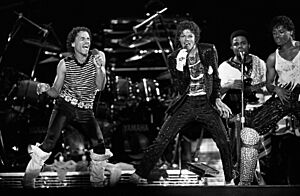 Archivo:The Jacksons, Victory Tour, Arrowhead Stadium, 1984