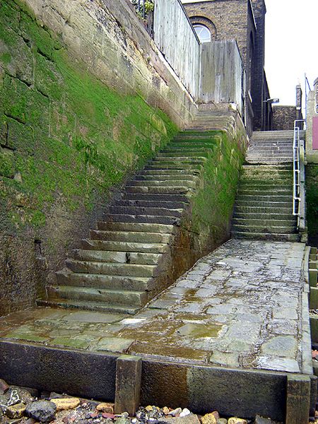 Wapping old stairs 1