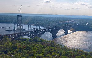 Archivo:Міст Преображенського з висоти