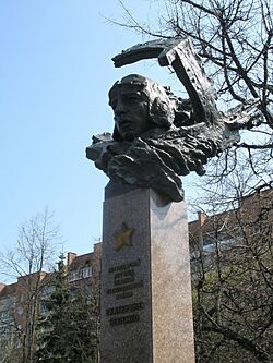 Archivo:Памятник Екатерине Зеленко в Курске