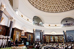 Archivo:Barack Obama at Parliament of India in New Delhi addressing Joint session of both houses 2010