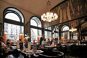 Archivo:Cafe-schwarzenberg-innen-viennaphoto-at