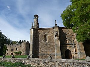 Archivo:Casa Fuerte, Convento, Iglesia de San Gregorio - Vista General