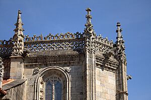 Archivo:Detalle da Basílica de Santa María A Maior, Pontevedra