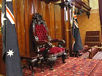 Archivo:Governor's Chair in the legislative council chamber of NSW