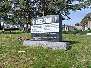 Archivo:Grave of Juan Bautista Valentín Alvarado