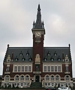 Hôtel de ville d'Albert 1.jpg