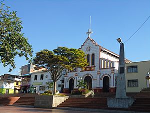 Archivo:Iglesia San Luis Gonzaga