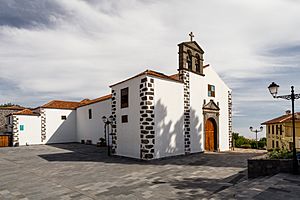 Archivo:Iglesia de San Pedro. Vilaflor