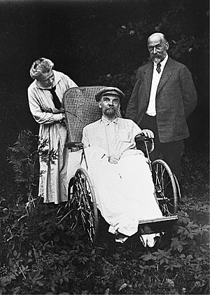 Archivo:Lenin-last-photo