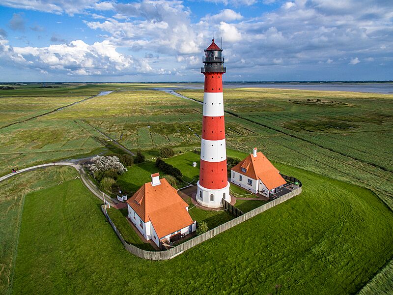 Leuchtturm in Westerheversand