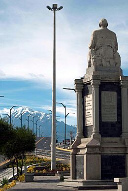 Archivo:Luis-Alberto-Costales-Riobamba-Chimborazo