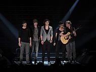 Archivo:One Direction X Factor Live Glasgow 3