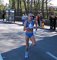 Archivo:Paula Radcliffe London marathon 2005 crop