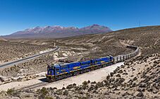 Archivo:PeruRail EMD GT42AC 812 at Km 99