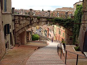 Archivo:Perugia-acquedotto01