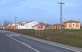 Pinarnegrillo, vista población desde SG-P-2211.jpg