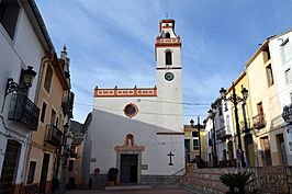 Plaza de la iglesia de la localidad.
