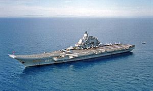 Archivo:Russian aircraft carrier Kuznetsov