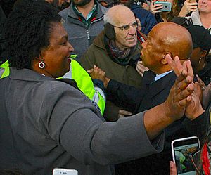 Archivo:Stacey abrams at protest