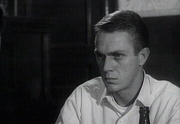 Archivo:Steve McQueen - The Great St. Louis Bank Robbery (1959) - 2