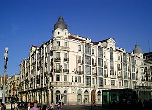 Archivo:Valladolid, España.- Casa Mantilla (1891)