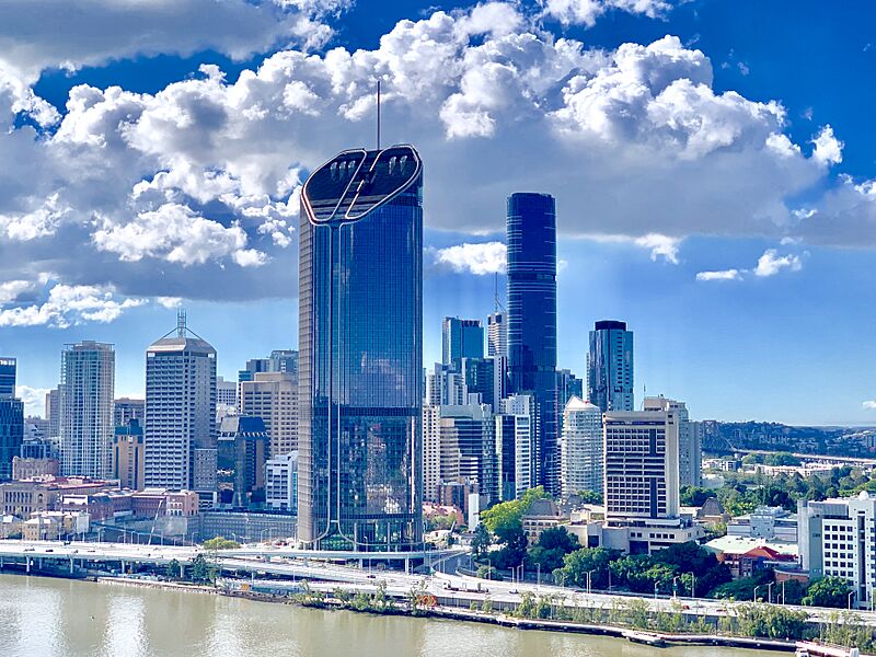 1 William Street and Brisbane Skytower, June 2019