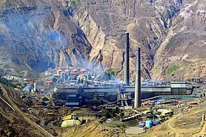 Archivo:20150125110716 Caletones smelter - cropped